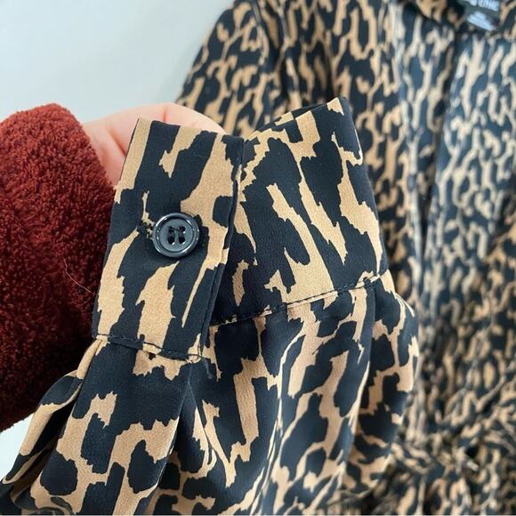 City Chic Jemma Top Plus 18 Geo Animal Print Wrap V Neck Long Sleeve Asym Hem - Picture 5 of 8